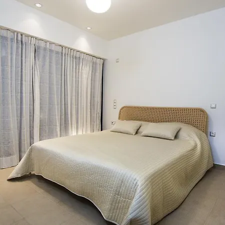 Hidden Sanctuary In Saronida Villa *